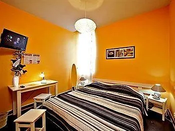 Le Belvedere De Belves Hotel