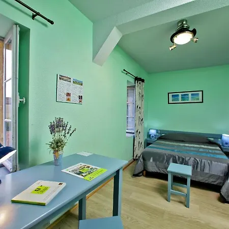 Hotel Le Belvedere De Belves 2*